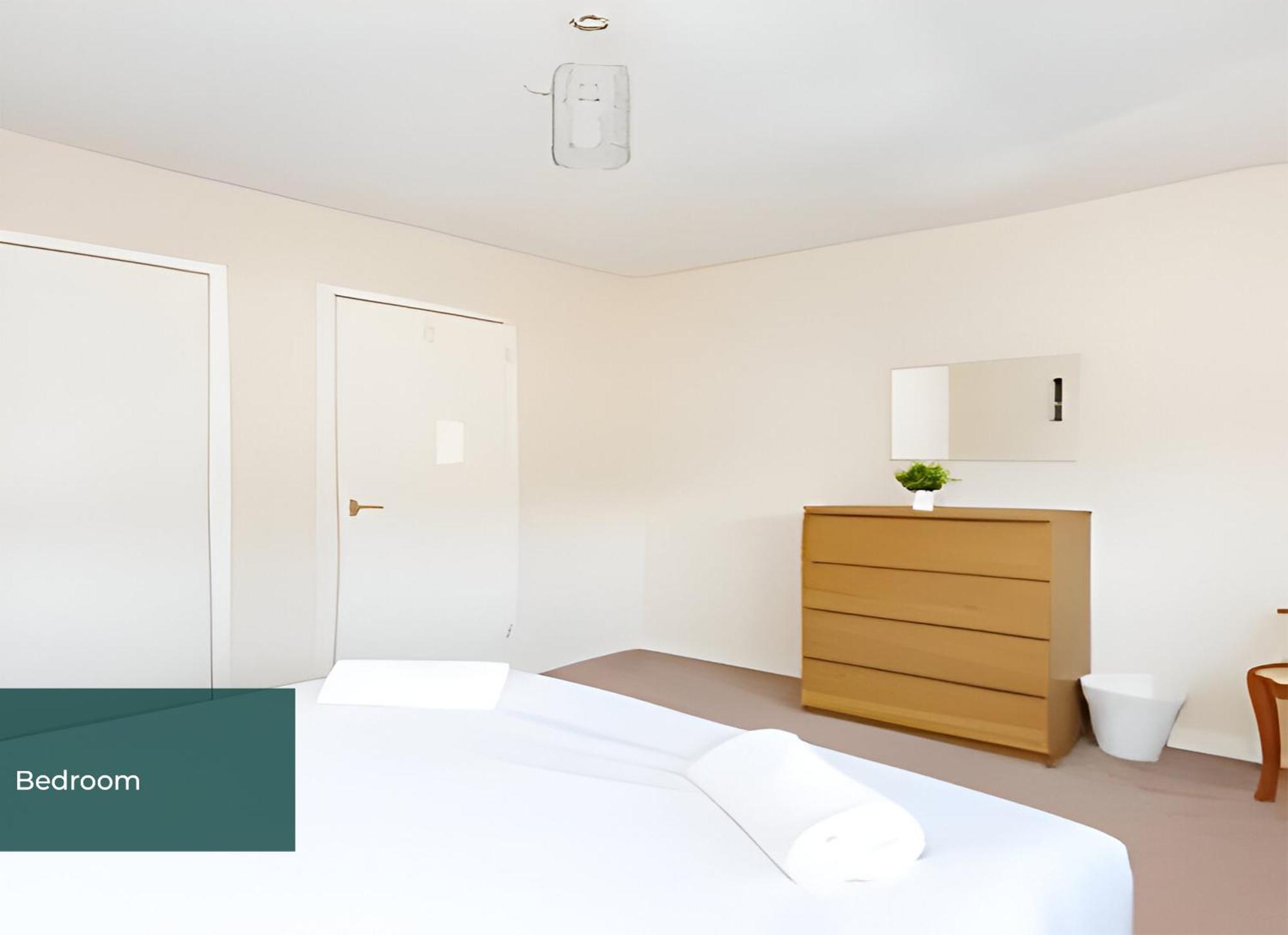 Clarence Suite 1 Bedroom W Free Parking Chatham  Exterior photo